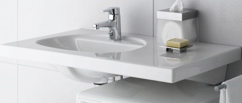 Ванная комната дизайн фото для маленькой ванны со стиральной машины.